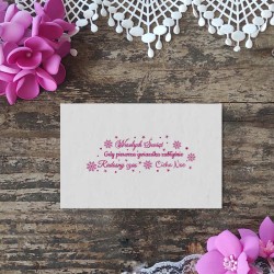 Stempel tło napisy świąteczne ze śnieżynkami