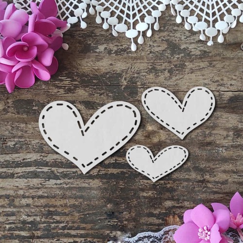 serca z przeszyciami tekturki scrapbooking.jpg