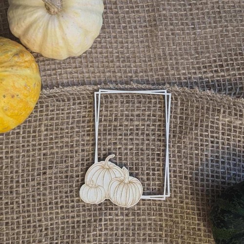 ramka z grawerowana dynia.jpg