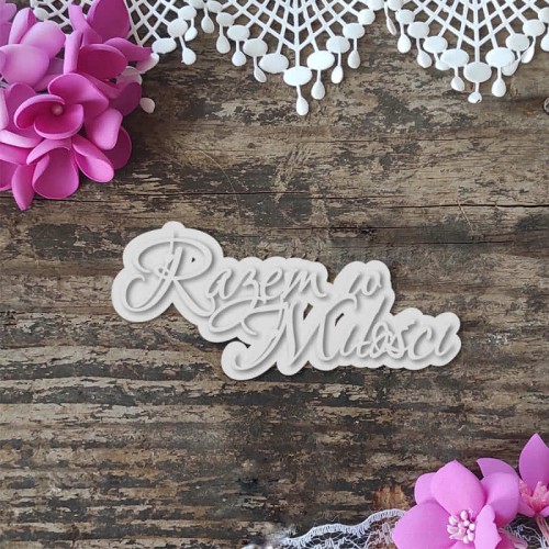 napis warstwowy razem w milosci tekturki scrapbooking przez okienko.jpg